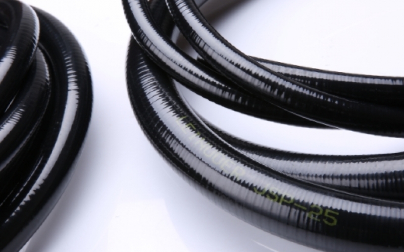 食品机械频繁清洁，什么软管耐冲又耐腐蚀？